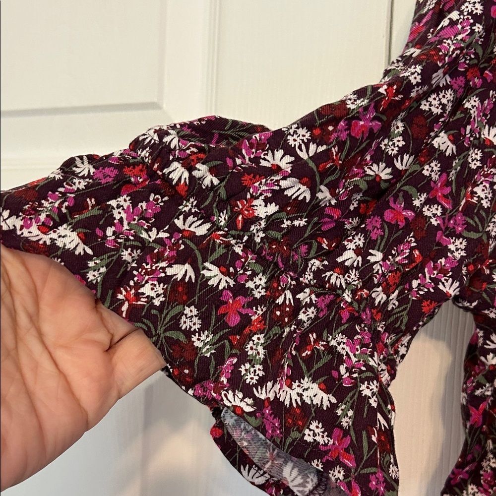 DRAPER JAMES RSVP Womens Cropped Ruffled Top Plum Multi Floral Size Medium - Picture 3 of 9